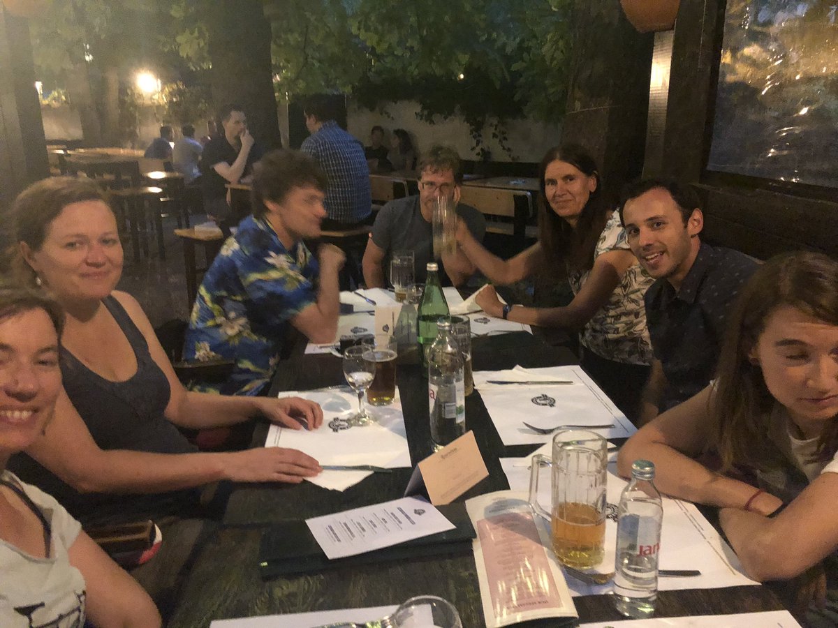 BekliogluMeryem's tweet image. Great night out with Gleon crowd .. cheers 🥂