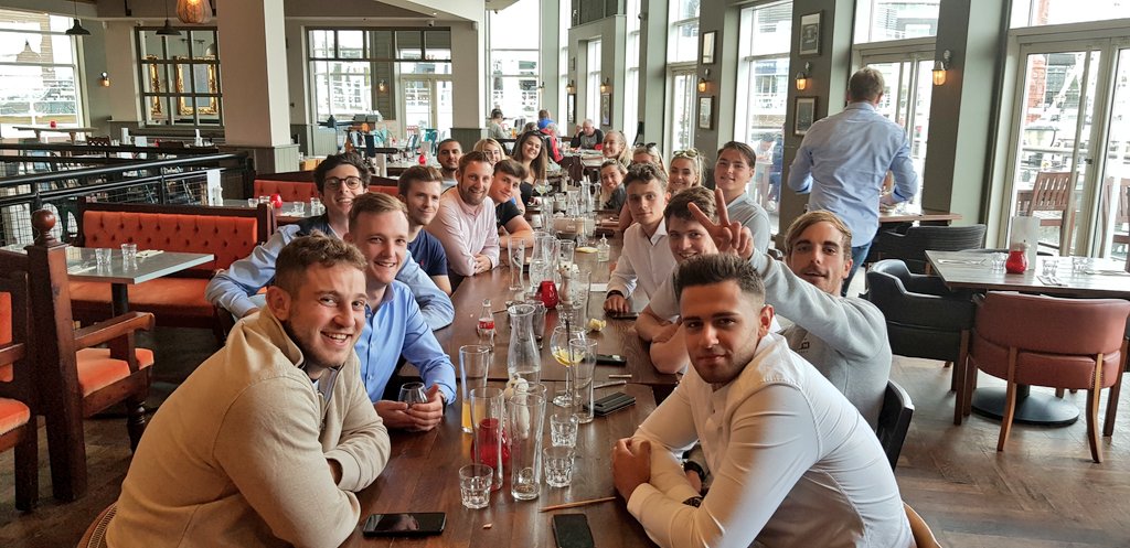 notmywok's tweet photo. Fantastic dinner with our July new hire class after a great days training #U5Alive https://t.co/dTL6i74GRm