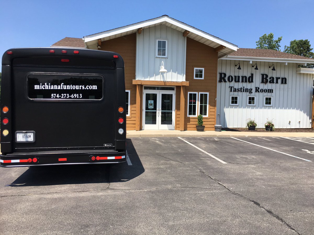 MichianaFunTour's tweet photo. This place is a mush stop. Contact https://t.co/tbYR1dTnbe for your group shuttle needs. https://t.co/D3d54j2HCq