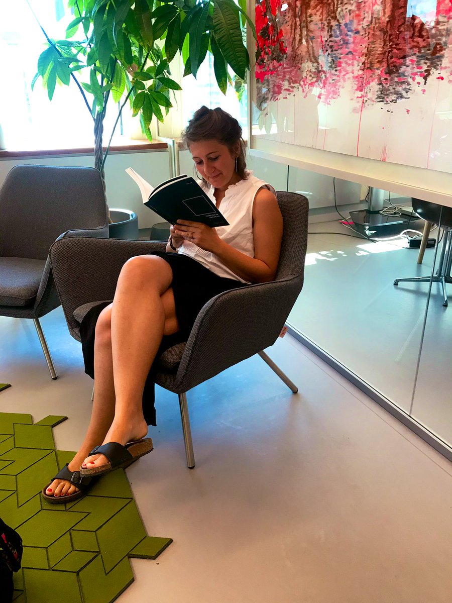 wimrampen's tweet photo. This Thursday we have a pizza session with @mxiqbal at @Liveworkstudio. It promises to be a good one as the 5 copies of his book I ordered for the team were taken instantly. And @marziaarico hasn’t stopped reading since she started. #liveworking #servicedesign https://t.co/1KK6z8YqsY