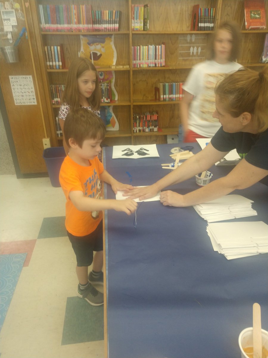 RES_Library's tweet photo. Today we had an amazing morning. We read "The Squiggle", created string art, and checked out books.  We can't wait to see everyone at next week's open library on Thursday, July 11th 10 a.m.- 12 p.m. @BCPSLMP
@ReisterstownES @RES_PTA @ARTatRES https://t.co/BhItJoDGhY