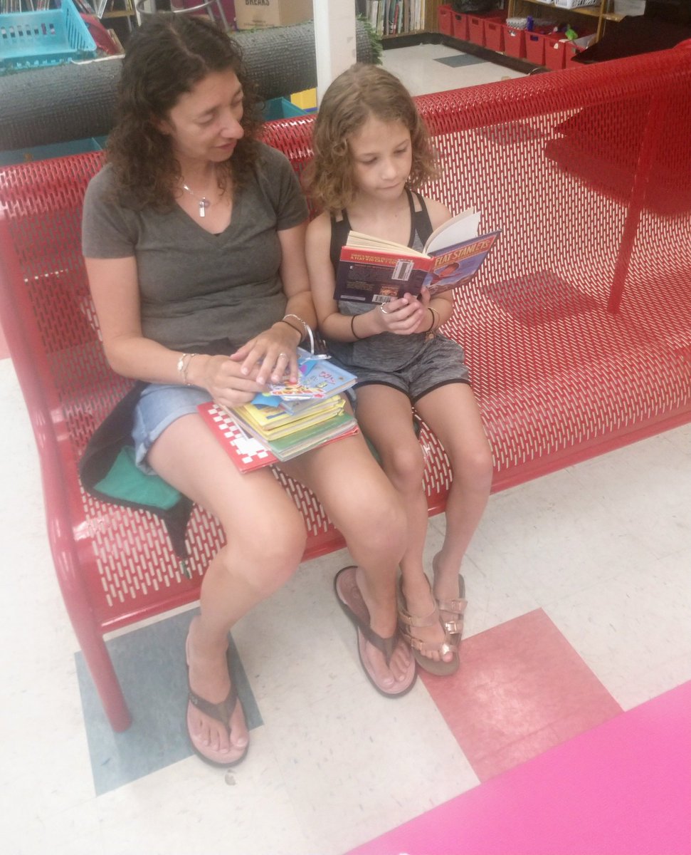 RES_Library's tweet photo. Today we had an amazing morning. We read "The Squiggle", created string art, and checked out books.  We can't wait to see everyone at next week's open library on Thursday, July 11th 10 a.m.- 12 p.m. @BCPSLMP
@ReisterstownES @RES_PTA @ARTatRES https://t.co/BhItJoDGhY