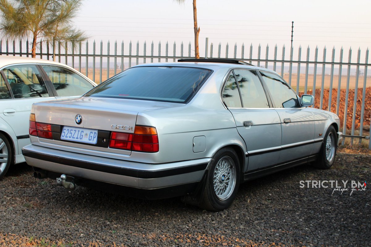 StrictlybmP's tweet photo. Sjangalala 💯
#bmw #bmwclassic #e34 #525i #Multivalve #m50 #m52 #m20 #530i #535i #540i #motorsport #m5 #e34m5 #bmwe34 #m30 #bbw #bmw5series #individual #m60 #sjangalala #m62 #sjanga #5series #e34bmw #bmwobsession #bmw5 #southafrica #strictlybm_pasopaguluva https://t.co/egJ5pFiJI0