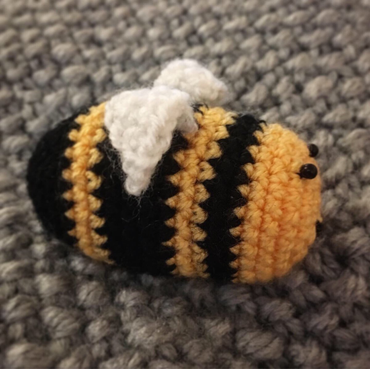 TreacleKnits's tweet photo. Watching ⚽️ and making 🐝 #lionesses #football #crochet #bee #🐝 #handmade #knitting #keyring #keychain https://t.co/iIrwvTvYSk