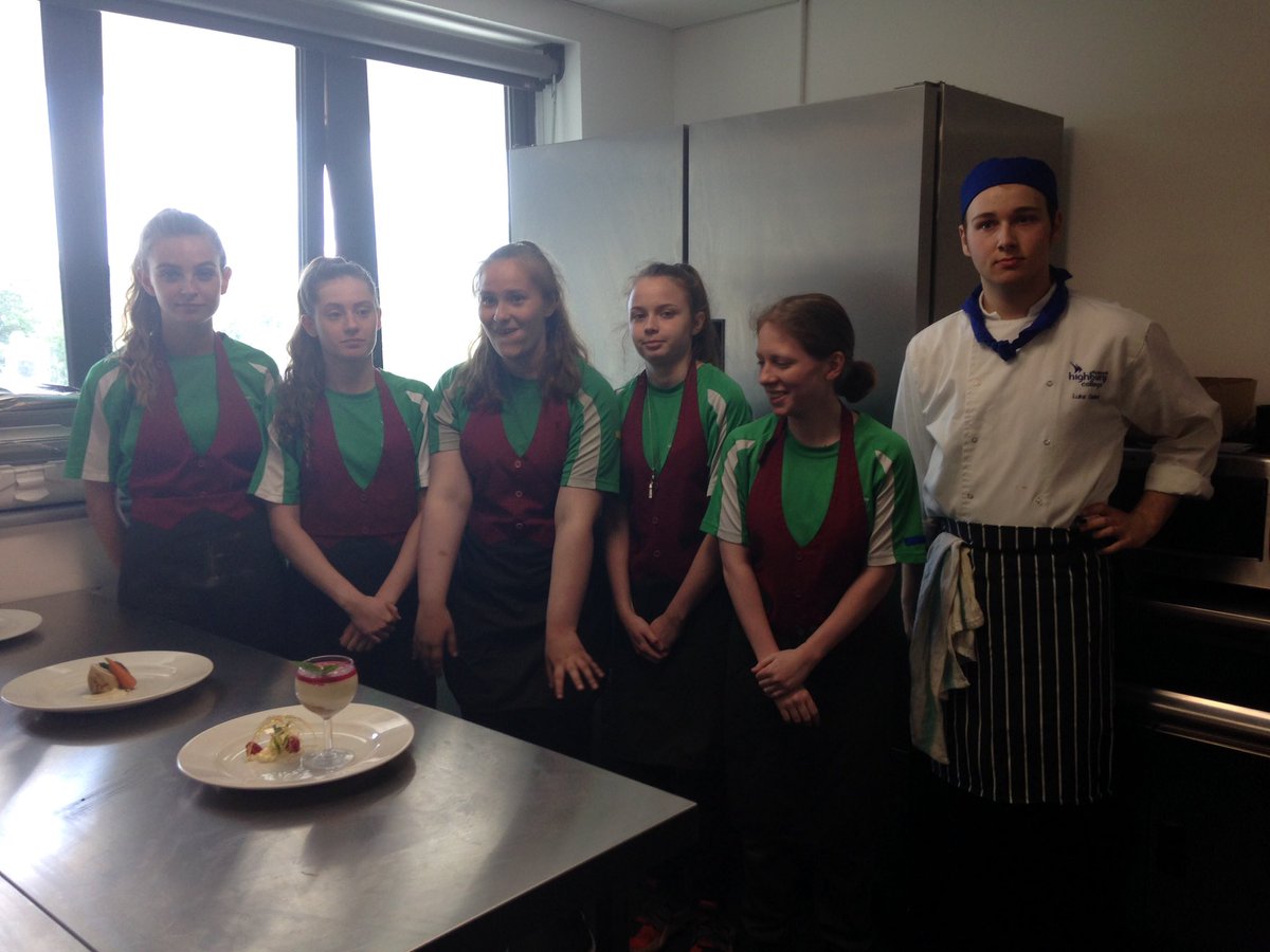 HighburyPublic's tweet photo. @RNLogsjobs Thank you for visiting us today! Our students really enjoyed learning about the range of jobs in the Royal Navy as how to prepare and cook a variety of food..... perhaps not blue cheese and peppers!!!! https://t.co/utvfbCsaAS