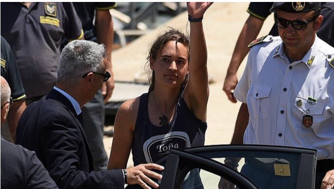 Carola is free! 
#Solidarity win!

#FreeCarola