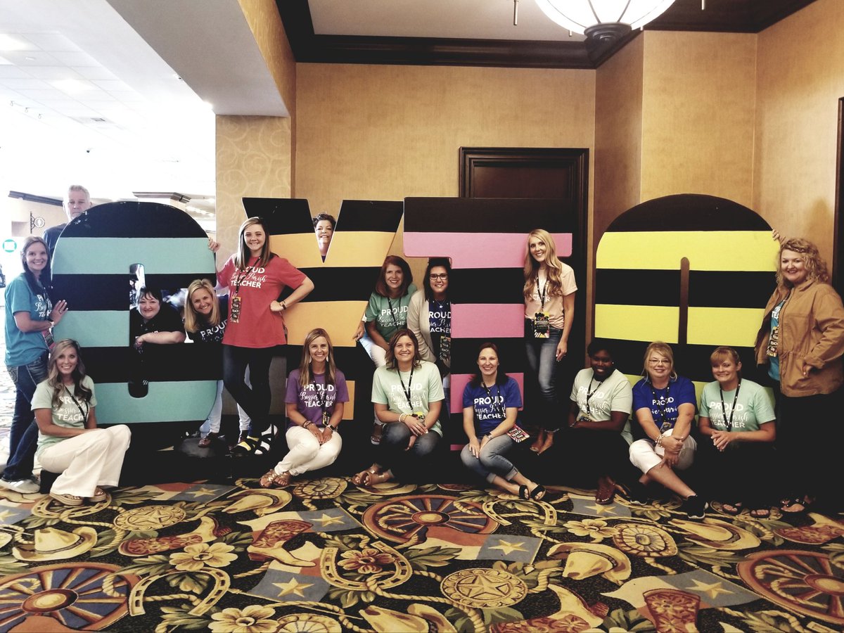 THIS is commitment to vision and being our best for kids ❤... 22 W.T. Lewis educators at the national @getyourteachon conference this week!  #proudprincipal #wavemakers #mydogpack #lewiscrew #blessedtobeabulldog #lewislove #thepowerofWEatWT #GYTO