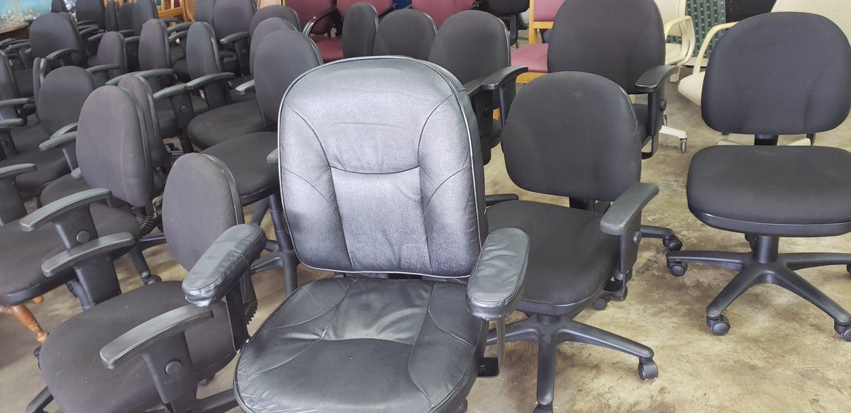 ReStoreTN's tweet photo. Independence Day sale! Friday July 5th and Saturday July 6th
20% off items you love like Appliances, Furniture, Home Decor, Office Desk and Chairs, Building materials &amp; More. https://t.co/SmBPSvLdCt