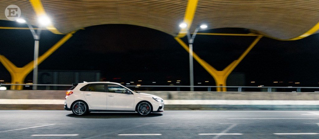 EngineStars's tweet photo. [Prueba] HYundai i30N, un deportivo compacto para todo https://t.co/5kMv27cnW9 https://t.co/oWHe0S95QO