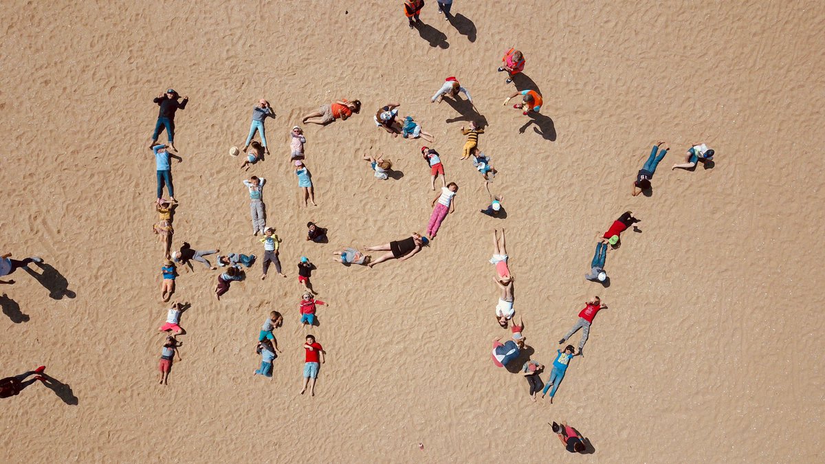 Les enfants d’Houlgate s’associent au #festivalpleinvent2020 et vous donnent rv les 6&amp;7 juin. Continuez à nous suivre sur les réseaux sociaux pour en apprendre davantage sur le programme. D’ici là bel été à tous. 😎