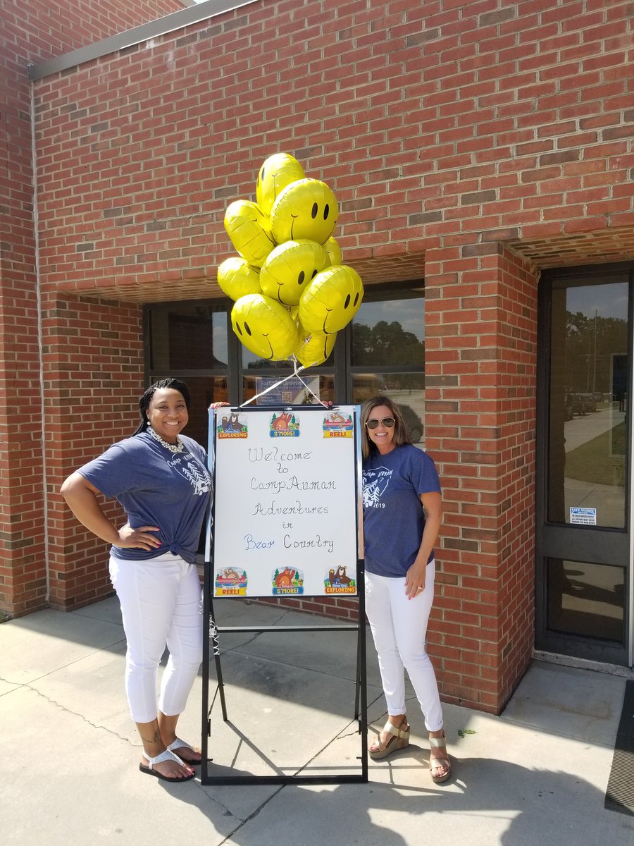 tarabratcher3's tweet image. Camp Auman is up and ready to meet their campers @LoydEAuman @tinabaker1970 @advocate_1 #2019ccsrtacamp #litnccs