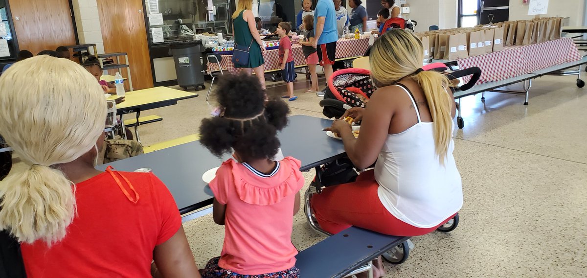 angelenaowens07's tweet image. The beginnings of new beginnings at  Auman Adventures Camp. Open House  Camp is off to a great start. #2019ccsrtacamp #litnccs #cumberlandcoschool @mellottahill1 @NatalieGodwin @jenlloyd16 @TiffBEak @katiegreene25