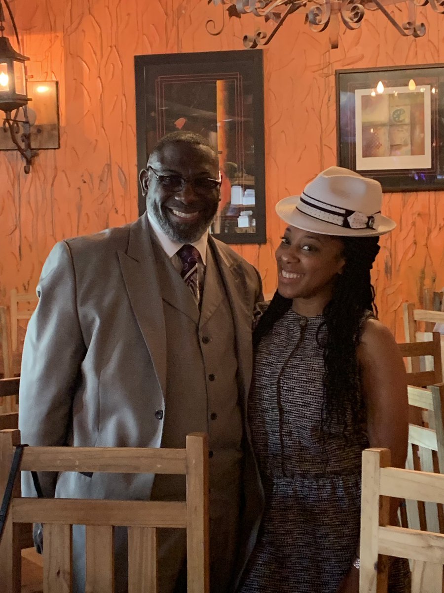MMcCullum_iLead's tweet image. My parents were there to celebrate me and my career thanks to @DericaTurner planning and aiming to surprise me, so it was only fitting that I did the same for her. #familymatters #GlowGrowGo