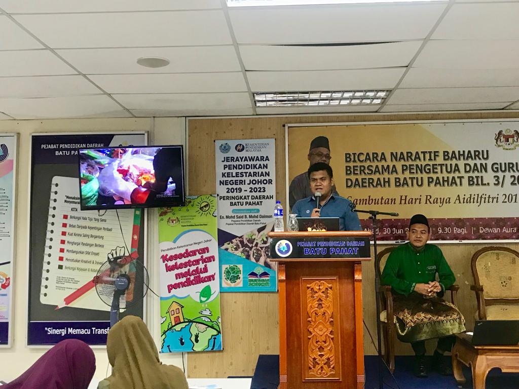 swmenvironment's tweet photo. : Terima kasih Pejabat Pedidikan Daerah (PPD) Batu Pahat  mengundang 3R Troopers sebagai penceramah mempromosikan amalan Pengasingan Sisa Pepejal di Punca dan aktiviti kitar semula bersama para pendidik bagi Program Jerayawara Pendidikan Kelestarian Negeri Johor.
#swmsb https://t.co/6qvQNpAaXg
