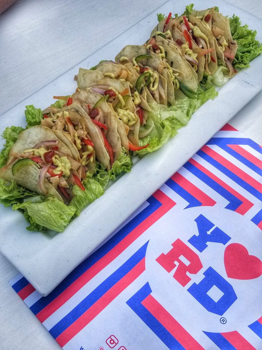 Daisyramirezp's tweet photo. Taquitos de Lambí by @yoamord 

#FestivalMariscoRipiao2019
#MiturenSamana2019
#PasionPorRD 
#TurismoInternoenRD https://t.co/NtLg2Cg5Jw