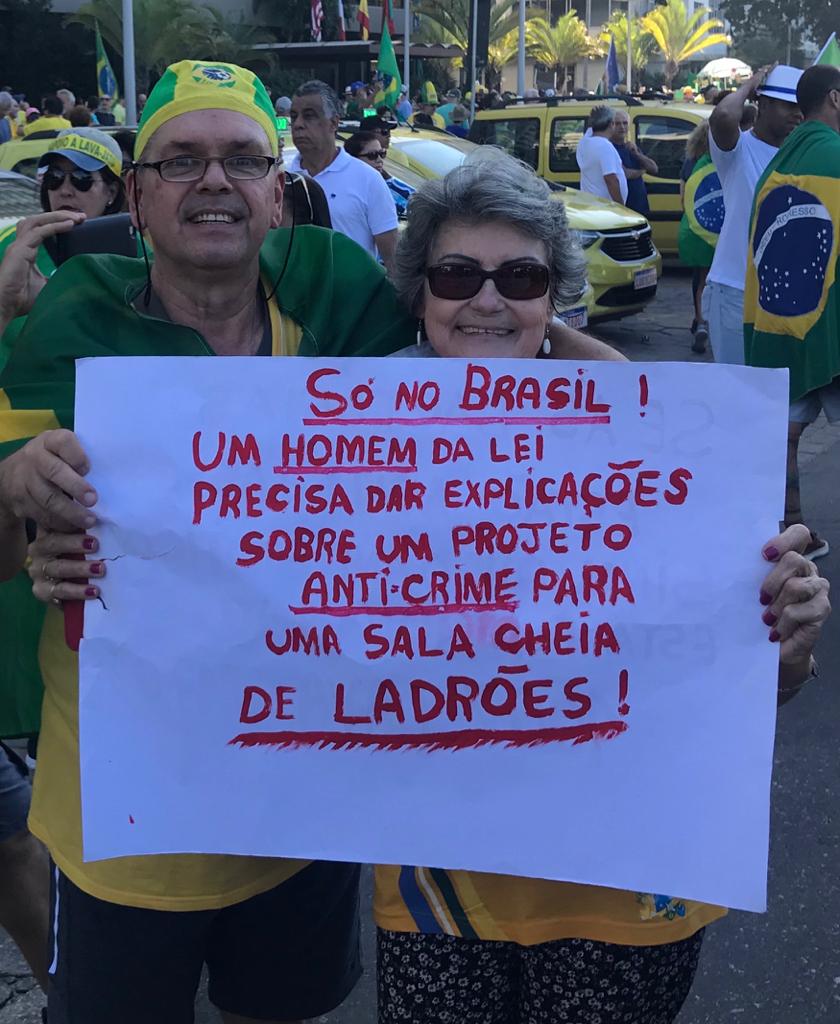 graca2010's tweet photo. é revoltante! #DetonaTudoMoro https://t.co/XYf8r2B6iM