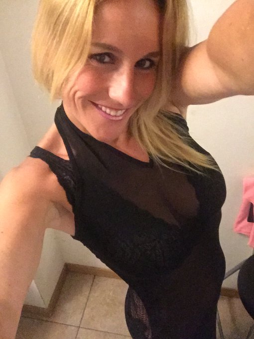 Watch Michelle Ferrari's leaked NSFW photo on TwXstars