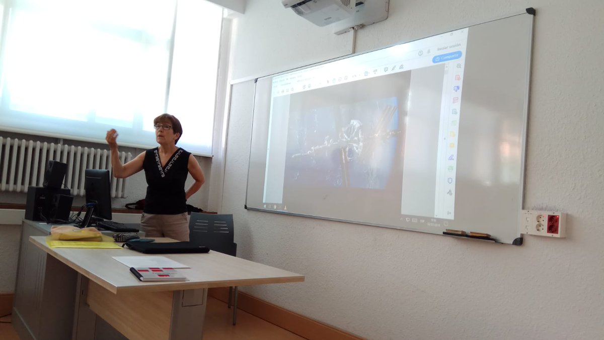 InnoEduUnileon's tweet photo. Magnífico curso de Aprendizaje Servicio impartido por @roserbatlle  en el que han colaborado  @Mabel_pe_pa y @IsabelDiazEmp del grupo de @ApSCyL Gracias a las tres... https://t.co/AvjoxaEU9a