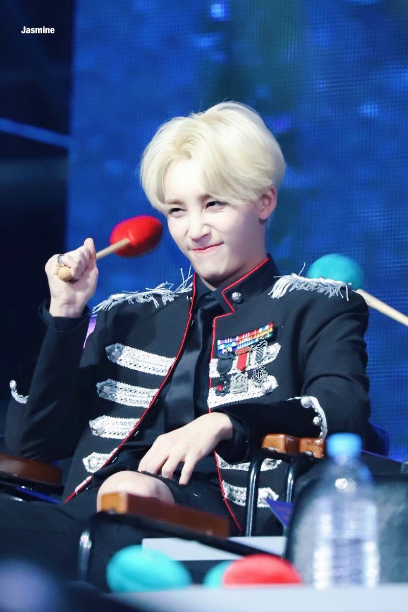 hanniesmiling's tweet photo. » 190106 — © jasmine.

[ #정한 #세븐틴 ] https://t.co/iJSW8vBjOa