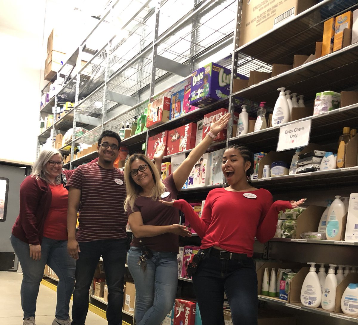 Loving the energy of these business owners at 3252 to get their data right! #smartfill #ladderless <a href="/tonypena/">Tony Pena</a>