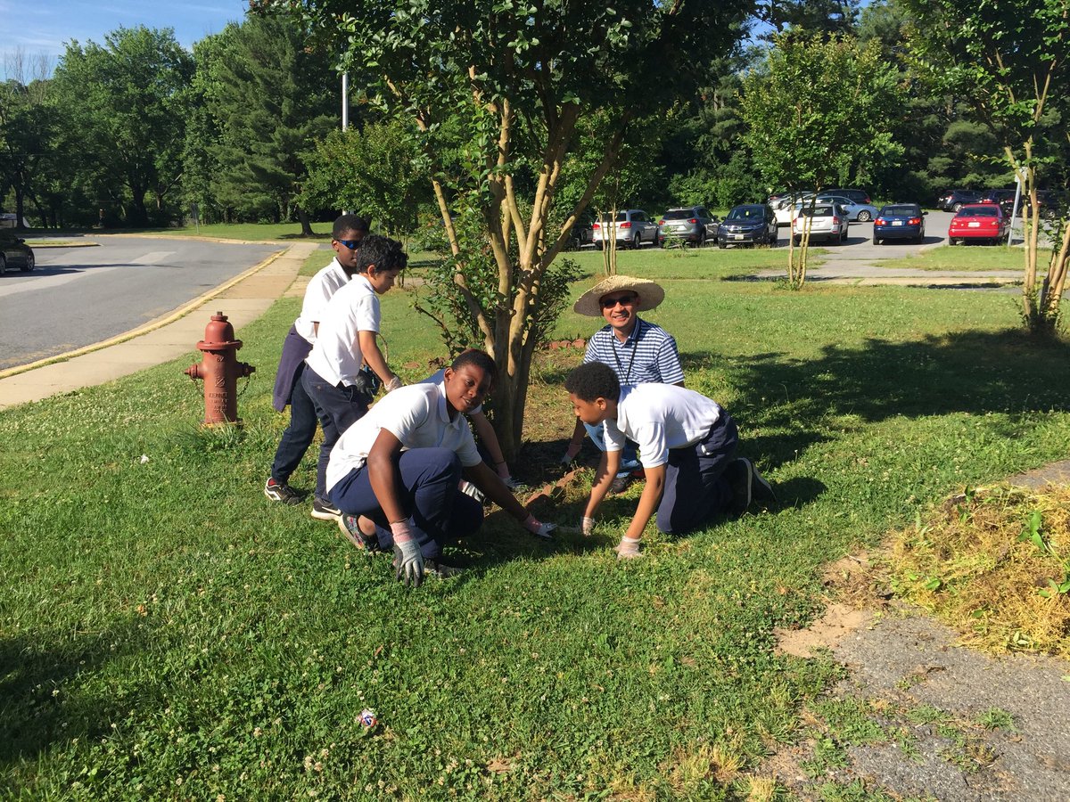 Many thanks to Ms. Starosta's and Mr. Ibias' classes for weeding our front gardens!