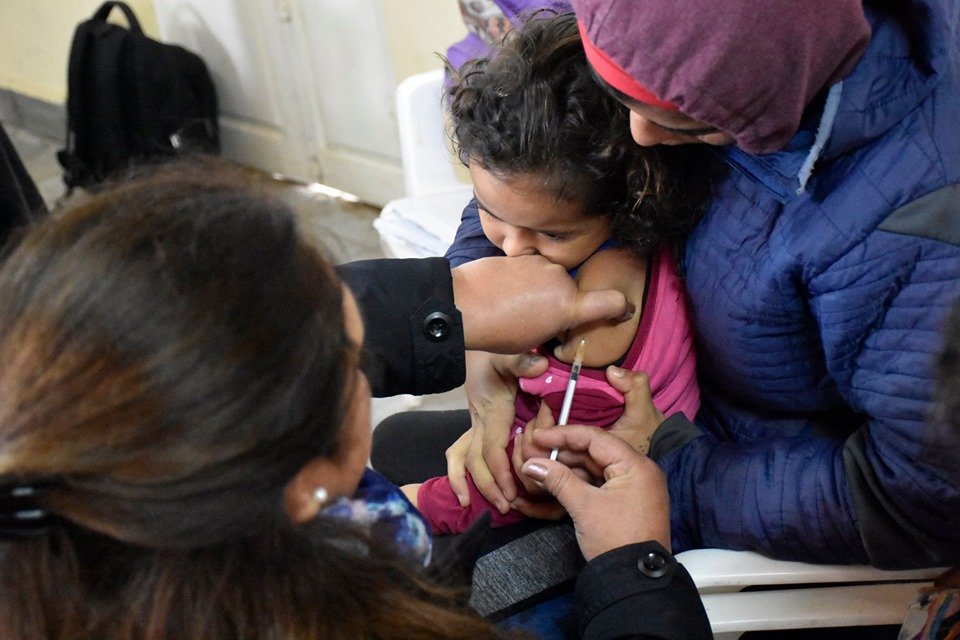 En la EEP Nº 394 "Juan Carlos Puppo" también el personal de #SaludPública desarrollo el control #médico y #vacunas a los estudiantes e integrantes de la Colonia Juan Jose Paso