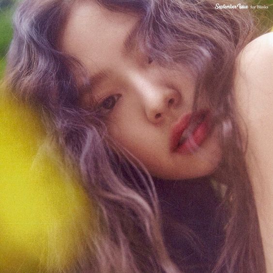 "Well, I think it would be a lie if I say there wasn't any pressure. But I try to enjoy all of the process and I'm so grateful and so thankful for all the love that  #SOLO is receiving. It's just unbelievable. Thank you, guys" -  #JENNIE #JENNIESOLO
