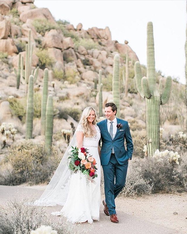 We're quickly approaching our ONE YEAR anniversary of living in Scottsdale! 🌵 I cannot believe it. Time flies when you're having fun and soaking up that AZ sun! In honor of one year at our new home, I'm sharing some stunning #arizonawedding photos al… ift.tt/2XiQrOn
