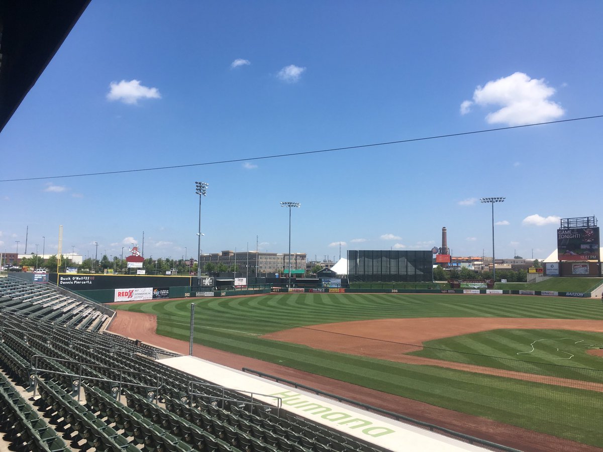 GMChrisBrowne's tweet image. Shout out to ⁦@Miller32N⁩ and ⁦@KCTBonesTurf⁩ ! Top notch crew. ⁦@tbonesbaseball⁩ ⁦@AA_Baseball⁩ #HelloSunshineWon’tYouStay #MillerTime