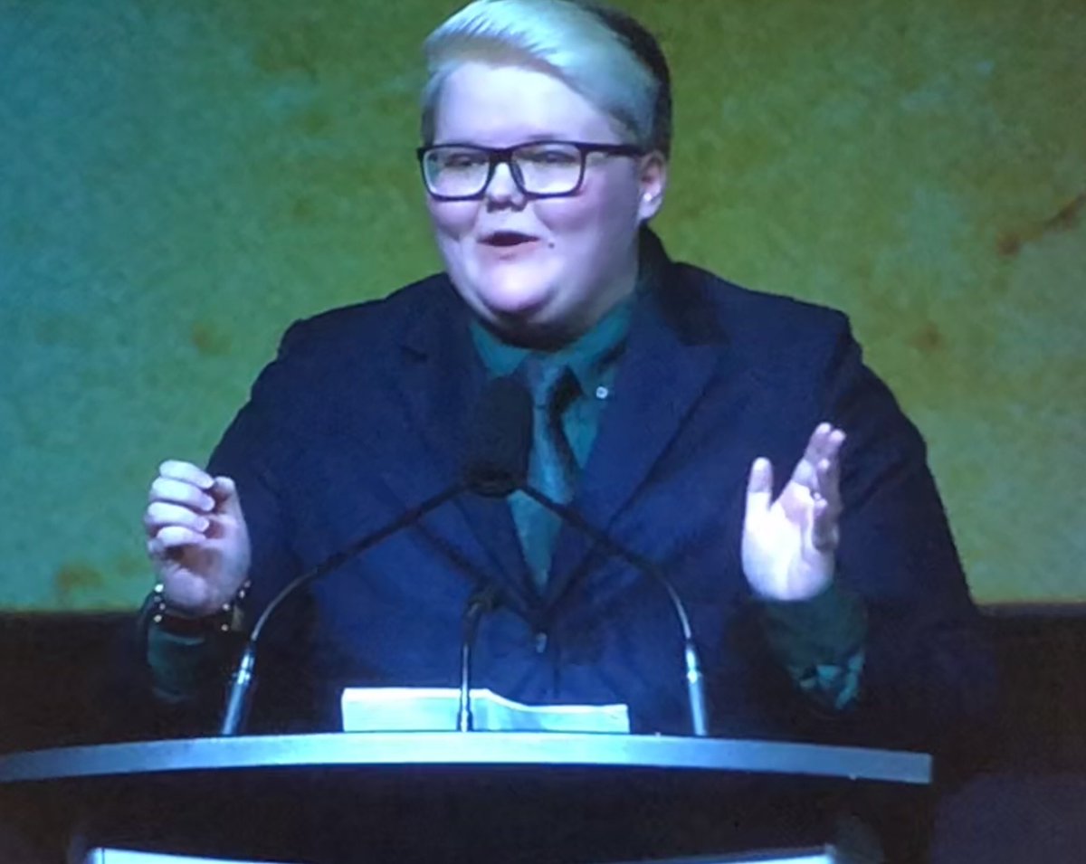 b_esdSetterlund's tweet image. @AVID4College tutorials helped @SWHSCubs own Kathya pursue a future in public speaking - like giving a keynote address to thousands of educators at the Seattle #AVIDSI19! What an inspiration &amp;amp; awesome example of #SkagitEd! #DontStopBelieving @goskagit @AVID4College