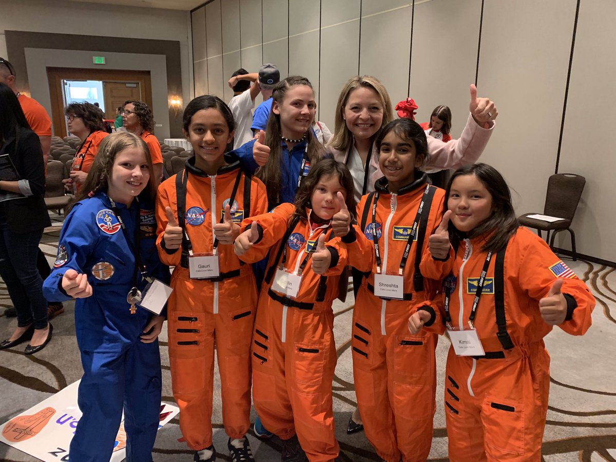 lauraehayman's tweet photo. Getting all the inspiration feels 🤩 in Philly from pics sent by my @BoozAllen colleague at the @firstlegoleague #globalinnovationaward in San Jose today. Proud to support this #stemsquad! https://t.co/ynj8iQJK8k