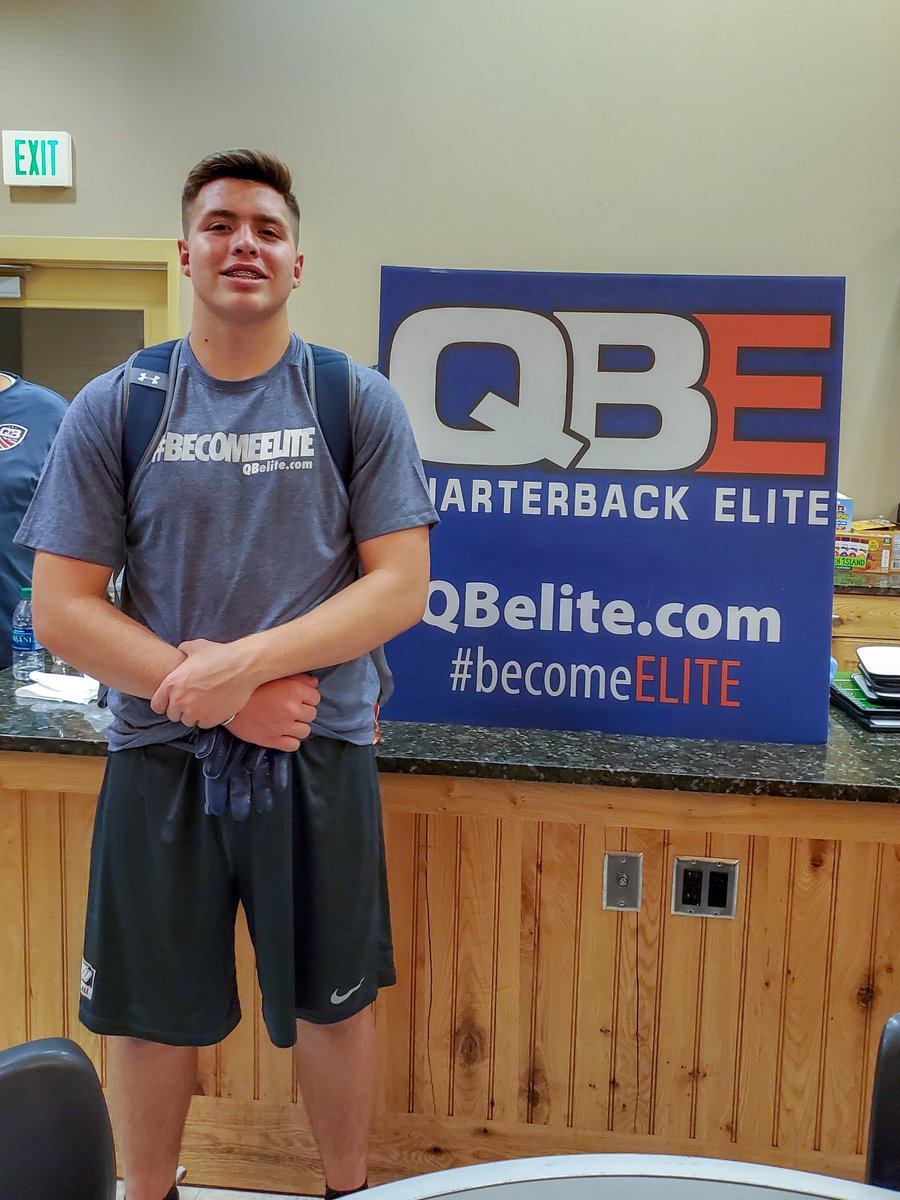 CarsenRyan's tweet image. Awesome 2 day camp with @qbelite
this past weekend, was awarded with one of the WR MVPs and also got some O-line work in with @AndrewMitch 
Thank you again @qbelite 

#TimpviewFootball #TightEnd 
@T_BirdFootball @CoachAndyStokes @Bigalbornholdt @athmentalprep @ryan_chas