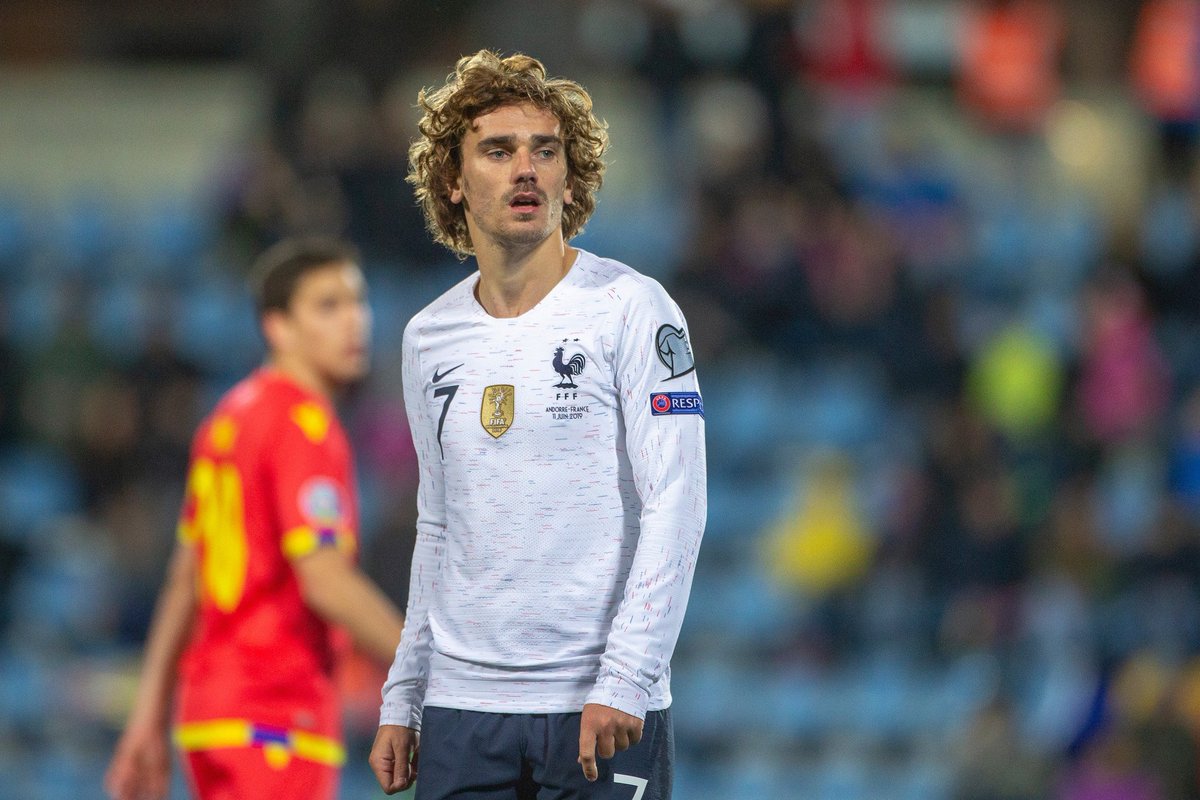 ماتيو موريتو ( SKY ) : لا تغيير بالخطط، غريزمان سيكون لاعبا للبارسا.