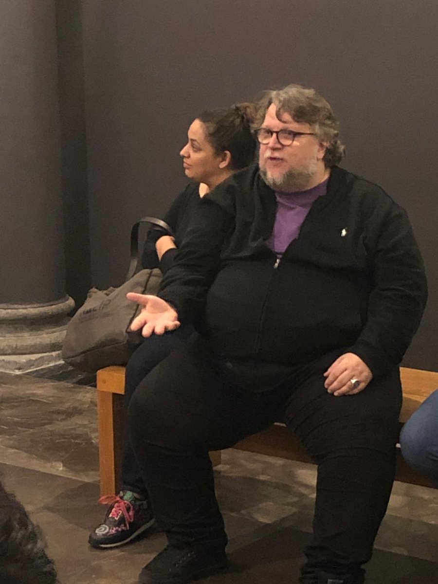 estrellablue's tweet photo. Que linda foto que me tomó @luisjoeltorres1 de ayer. 
Si le estaba haciendo caso lo prometo. 
Estaba viendo el ángel de la muerte de #spectralmotion https://t.co/M8W85df6Ih