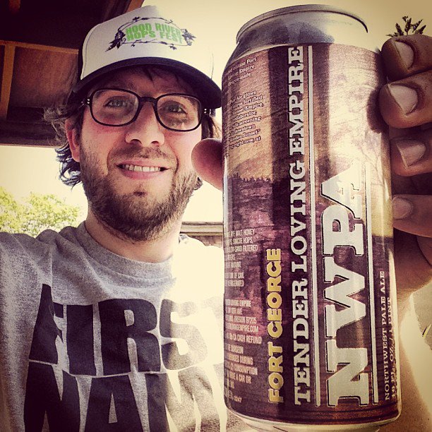 FortGeorgeBeer's tweet photo. How many of you remember this one? The very first Fort George seasonal collaboration, with our friends at @TenderLovingEmp.
A fresh batch goes on tap tomorrow, thanks to the Fort George Mug Club. They voted for it, and here it is. #DraftOnly #NorthwestPaleAle #SoTender https://t.co/CbRIeOIjsP
