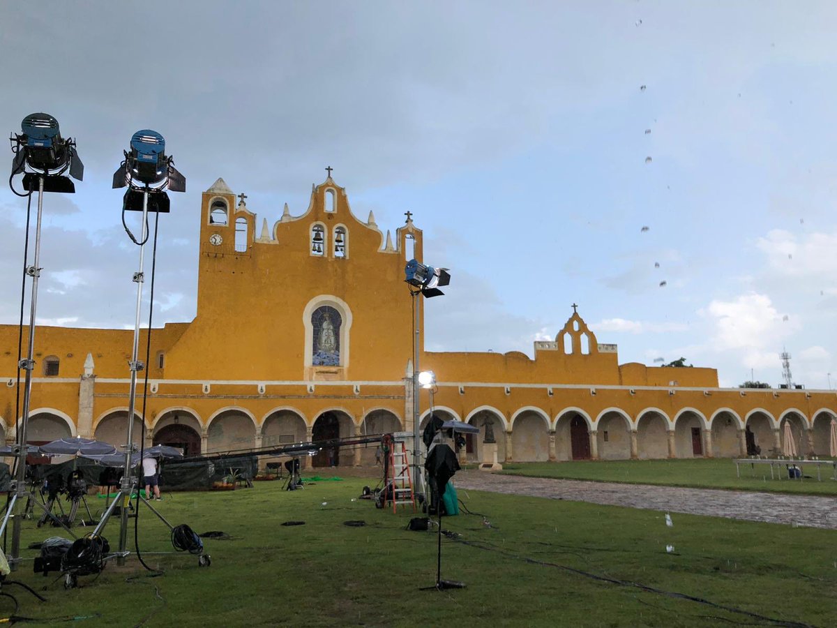 Mich_fridman's tweet photo. El hermoso Pueblo Mágico de Izamal fue sede de la semifinal del reality show "Master Chef" Polonia, con esto promovemos nuevamente la gastronomía y los escenarios de Yucatan ante importantes mercados de Europa del Este. #YucaTANturistico @YucatanTurismo @MauVila https://t.co/uhRPjdJbAm