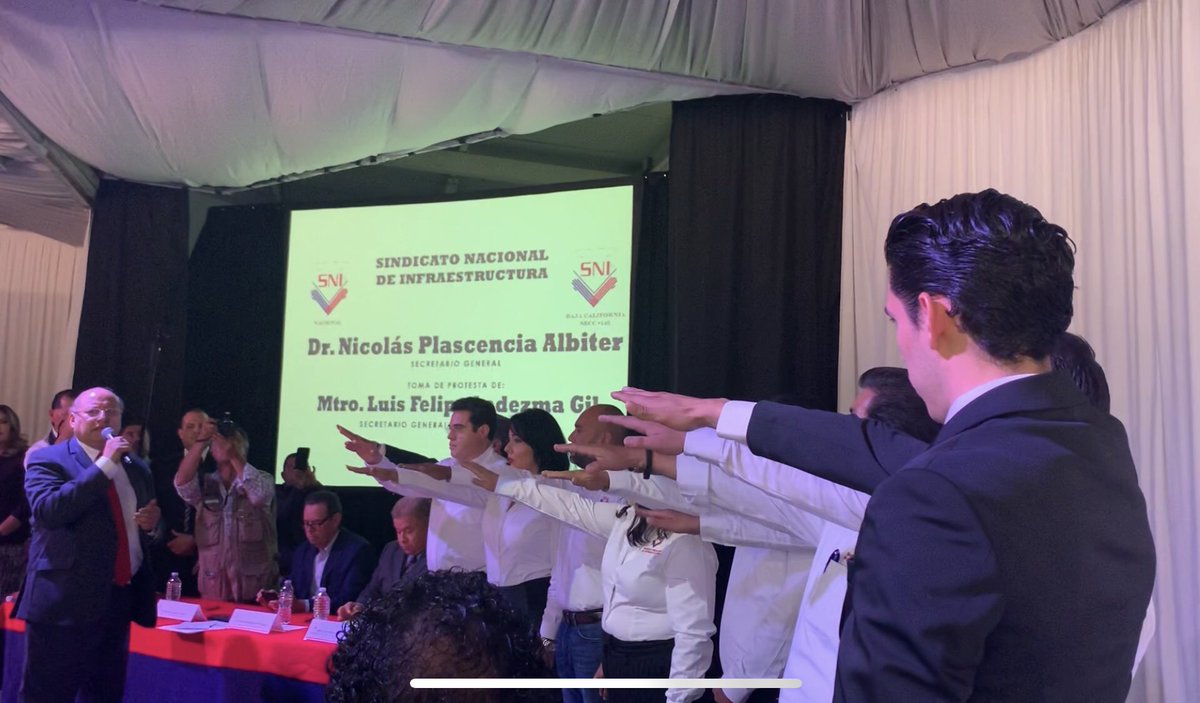 PacoPalaniR's tweet image. “El obrero tienen más necesidad de respeto que de pan”. Karl Marx.

Hoy acompañe al Dirigente Nacional del Sindicato de Infraestructura, en el cual tome protesta como subsecretario general en el Estado de Baja California. 

La construcción de un mejor país es tarea de todos.