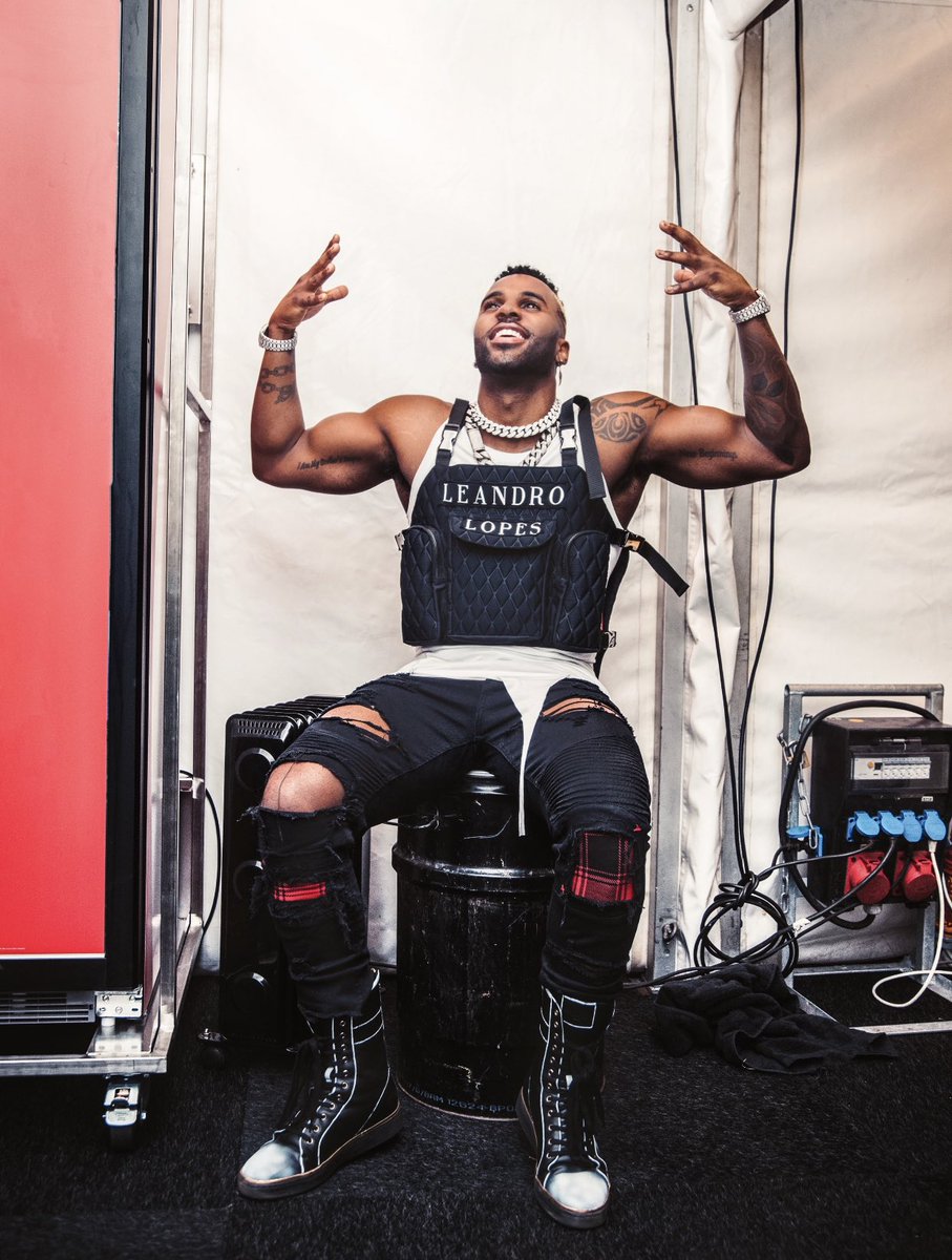 jasonderulo's tweet photo. #Mood 🇭🇹 
 I want the whole haitian soccer team to know that im with them 100% with my heart and soul. Even tho im not physically present, im sending all my positive energy towards all the players and the coaching staff to bring us back that Throphy! Grenadye Alaso #ANewHaiti https://t.co/cxN13rEA42