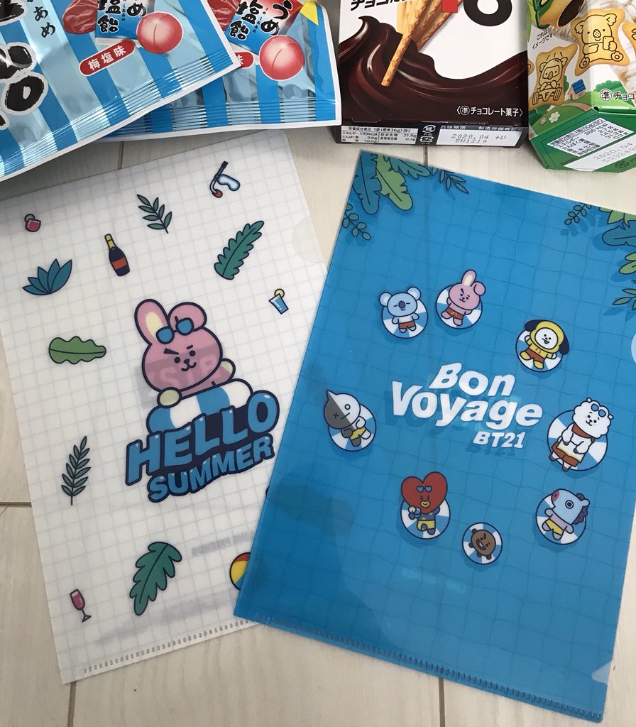 yumi_bts_jkv's tweet photo. さっき自宅からすぐのファミマに行ったら、このキャンペーンの準備がまだされてなくて、店長さんに聞いたら、昼頃から始めるって…😥田舎だからのんびりしてる…一番乗りでゲットして来た🤣💜
#LightMVOutNow
#LightOutNow
@BTS_twt Lights BTS
Boy With Luv feat. Halsey https://t.co/ligSAB3aps