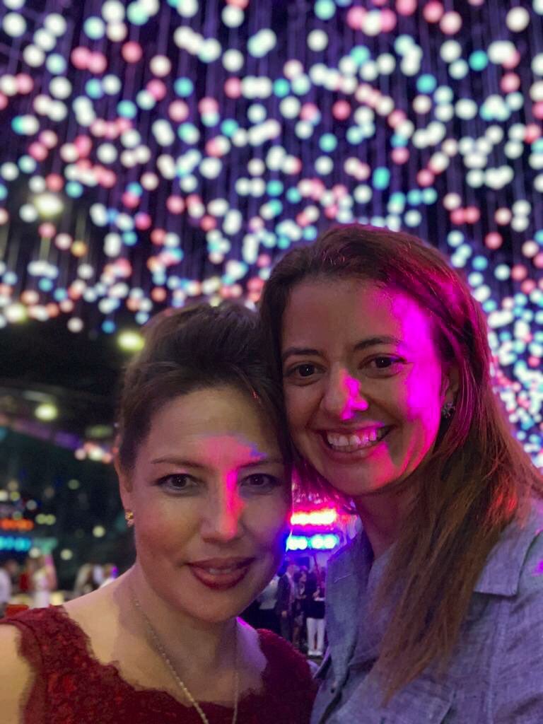 CurtisSChin's tweet image. #FOJSG. Ok it was the 2nd, not the 4th. But happy #July4 from #Singapore; celebrating shared values, strategic partnership between our 2 nations 🇺🇸🇸🇬

And safe travels to @StephanieSyptak, our @RedWhiteBlueDot Chargéd’Affaires, &amp;amp; family! 
📸: w/ @MilkenInstitute Laura Deal Lacey