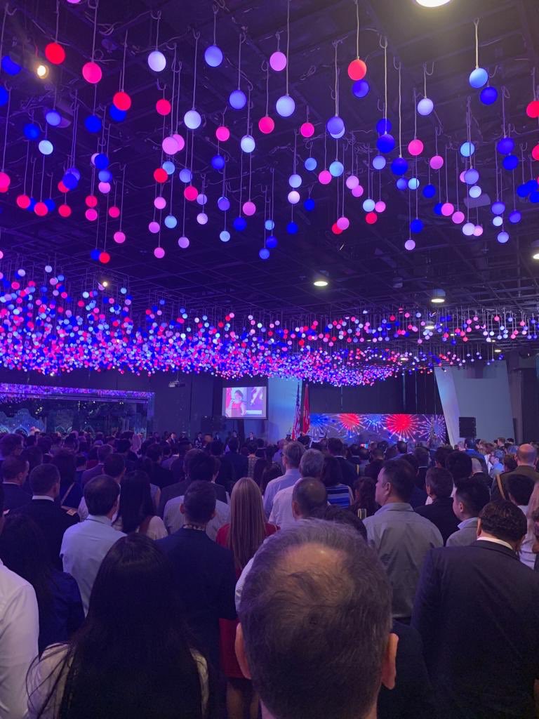 CurtisSChin's tweet image. #FOJSG. Ok it was the 2nd, not the 4th. But happy #July4 from #Singapore; celebrating shared values, strategic partnership between our 2 nations 🇺🇸🇸🇬

And safe travels to @StephanieSyptak, our @RedWhiteBlueDot Chargéd’Affaires, &amp;amp; family! 
📸: w/ @MilkenInstitute Laura Deal Lacey