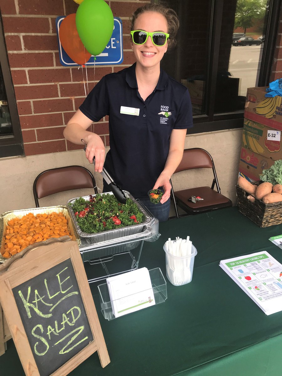 FoodBankCENC's tweet photo. ICYMI: Sara and Jenny traveled to #RichmondCounty for the #Rockingham Health Fair, where they distributed:
🥗 Kale Salad samples
🗒️ Nutrition Education materials
🍠 650 lbs of sweet potatoes
#NoOneGoesHungry #whatscooking #freshfromthekitchen https://t.co/urU0lWnBrL