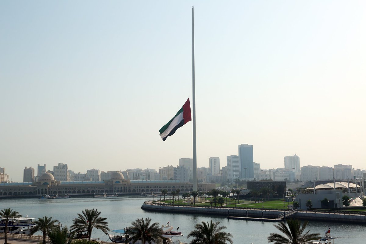 اللَّهُمَّ اغْفِرْ لِحَيِّنَا وَمَيِّتِنَا وَصَغِيرِنَا وَكَبِيرِنَا وَذَكَرِنَا وَأُنْثَانَا وَشَاهِدِنَا وَغَائِبِنَا