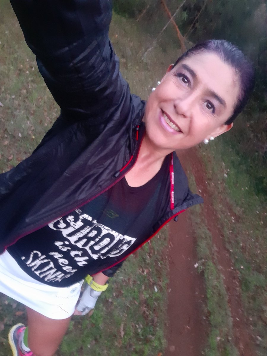 soferreysusana's tweet photo. Aplanando el teja....kilómetros listos x hoy...#tens #paramédico #valdiviacl #runchile #TrailRunning #mujeresrusla @CoolTV_Valdivia @H_BaseValdivia @Kilometro42C @Runchileweb @Runchileweb @Trichile https://t.co/uZFZ47o5Bj