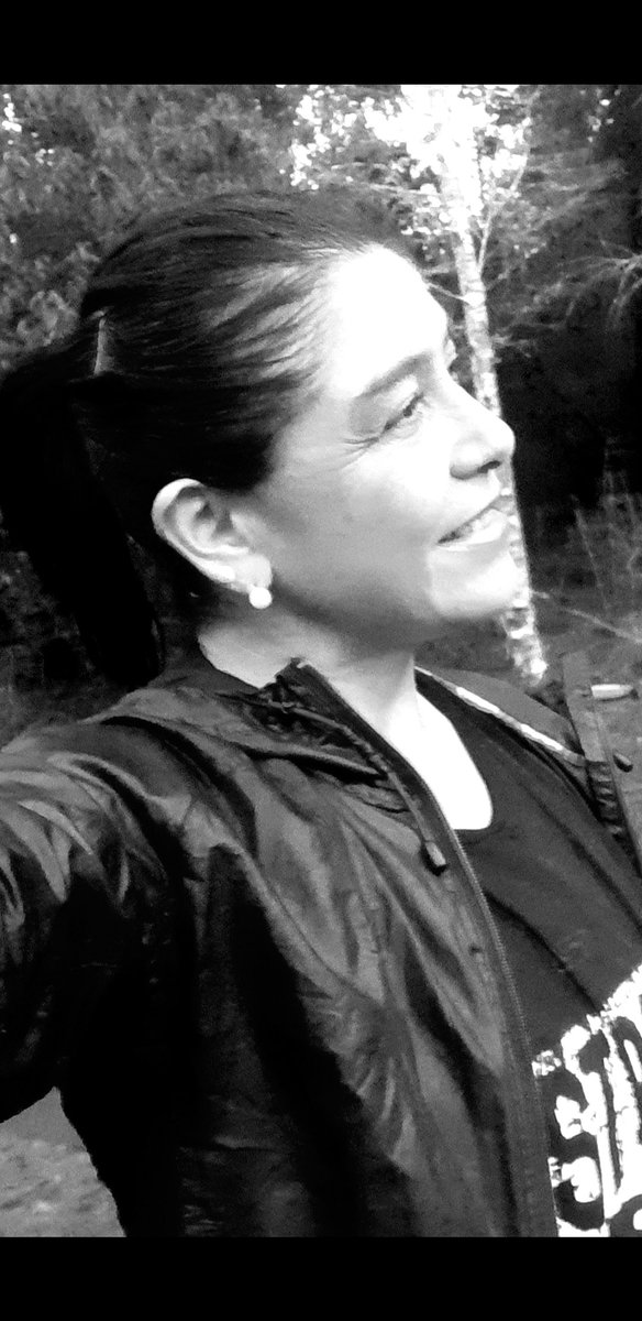 soferreysusana's tweet photo. Aplanando el teja....kilómetros listos x hoy...#tens #paramédico #valdiviacl #runchile #TrailRunning #mujeresrusla @CoolTV_Valdivia @H_BaseValdivia @Kilometro42C @Runchileweb @Runchileweb @Trichile https://t.co/uZFZ47o5Bj