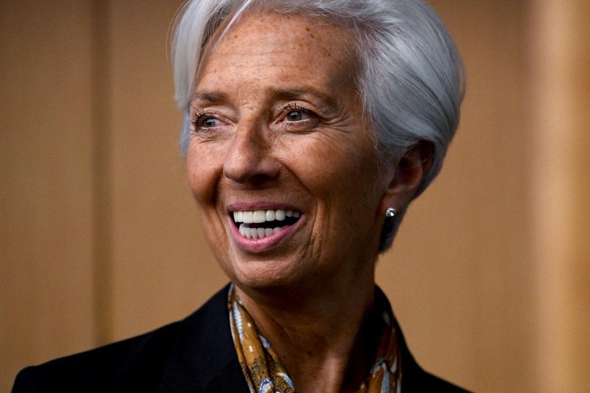 bfmbusiness's tweet photo. Christine Lagarde choisie pour prendre la tête de la Banque centrale européenne https://t.co/5Xw6XyGh4E https://t.co/MI4gHEsphT