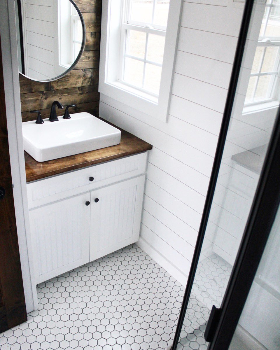 Maggie (@m_daniels13) on Twitter photo Loving the detail in this <a href="/MustardSeedTiny/">MustardSeedTinyHomes</a> tiny home! That bathroom is ππ»β€οΈ Loving the detail in this <a href="/MustardSeedTiny/">MustardSeedTinyHomes</a> tiny home! That bathroom is ππ»β€οΈ