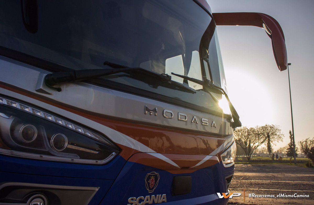 vivipracl's tweet photo. Donde tuviste el privilegio de ver el eclipse el día de hoy?🌗🌑🌓
a nostros nos acompaño este flamante Modasa Zeus 4🚌
#Vivipra #Modasa #Zeus4 https://t.co/lfiUNShMz5