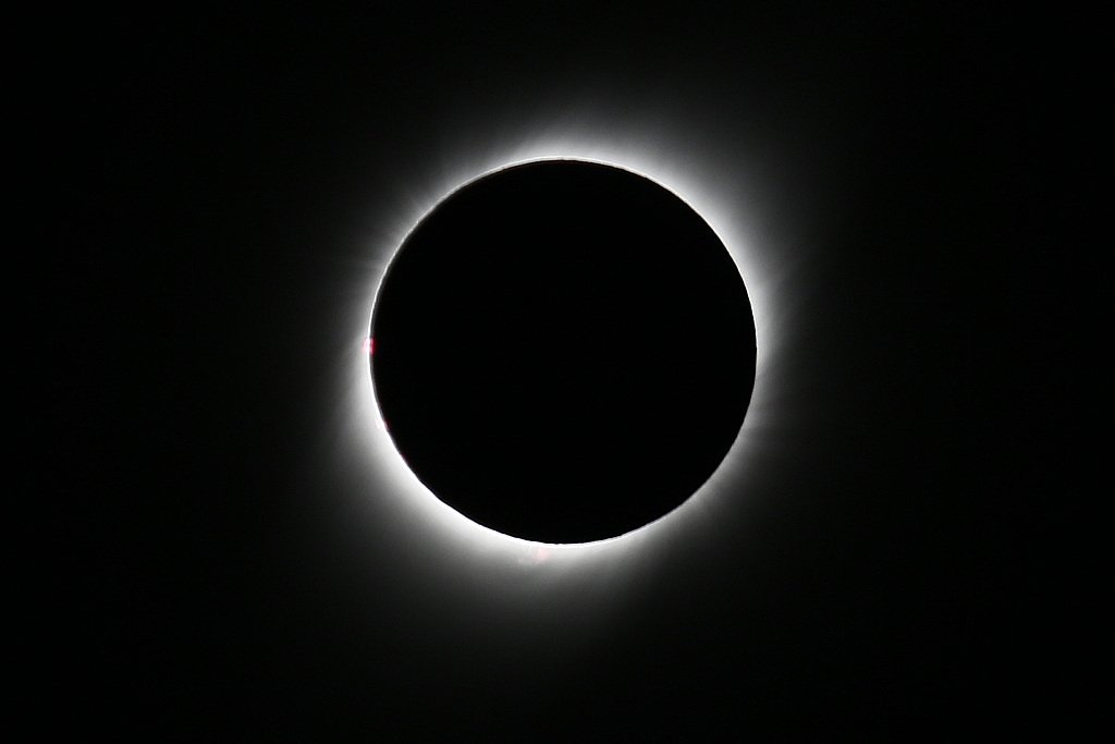 CGTNOfficial's tweet image. People in South America witnessed on Tuesday the first total solar eclipse since August 2017 #Eclipse2019🌔
