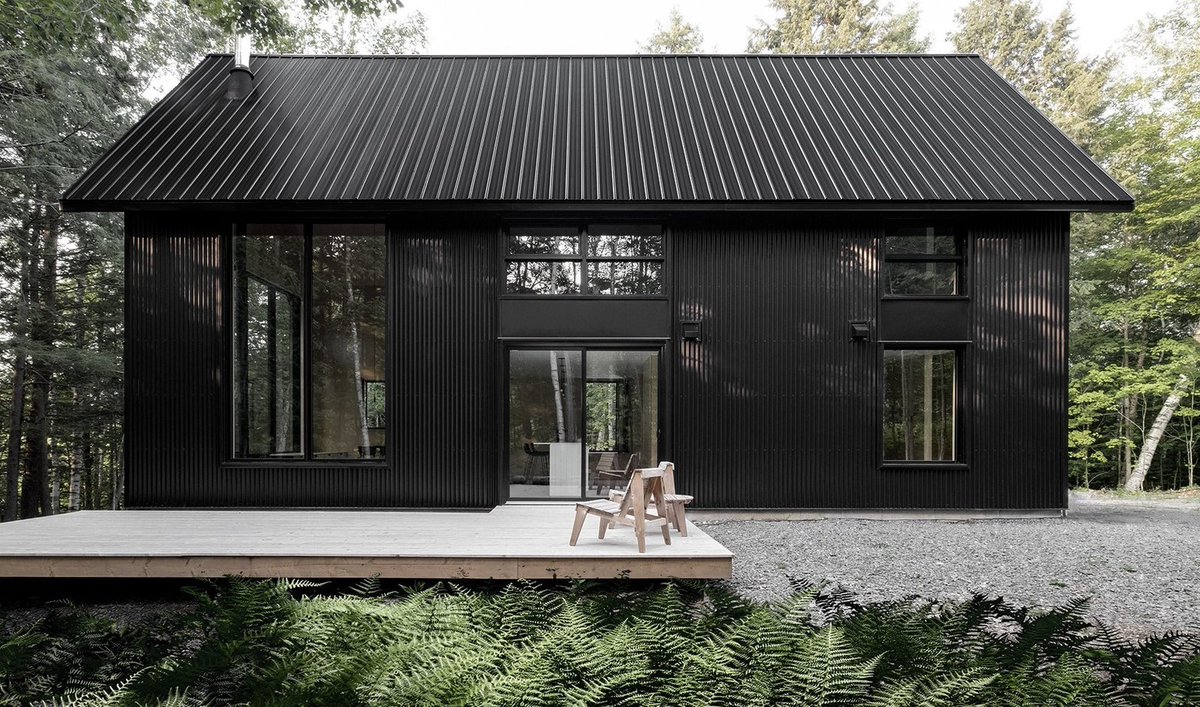 dwell's tweet image. A Lofty Nature Retreat in Quebec Inspired by Nordic Architecture: bit.ly/2GF1BIx